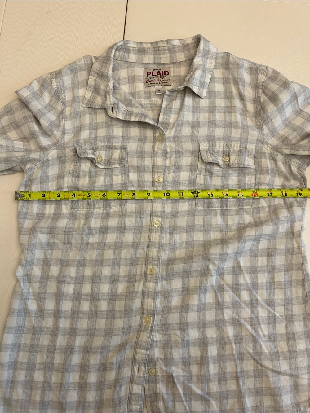 Old Navy Plaid Button-Up in Grey and White plaid - Picture 5 of 8